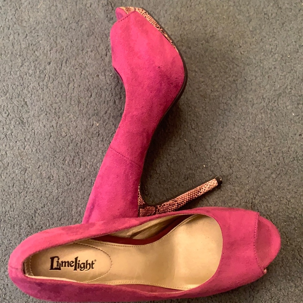 Purple/black heel